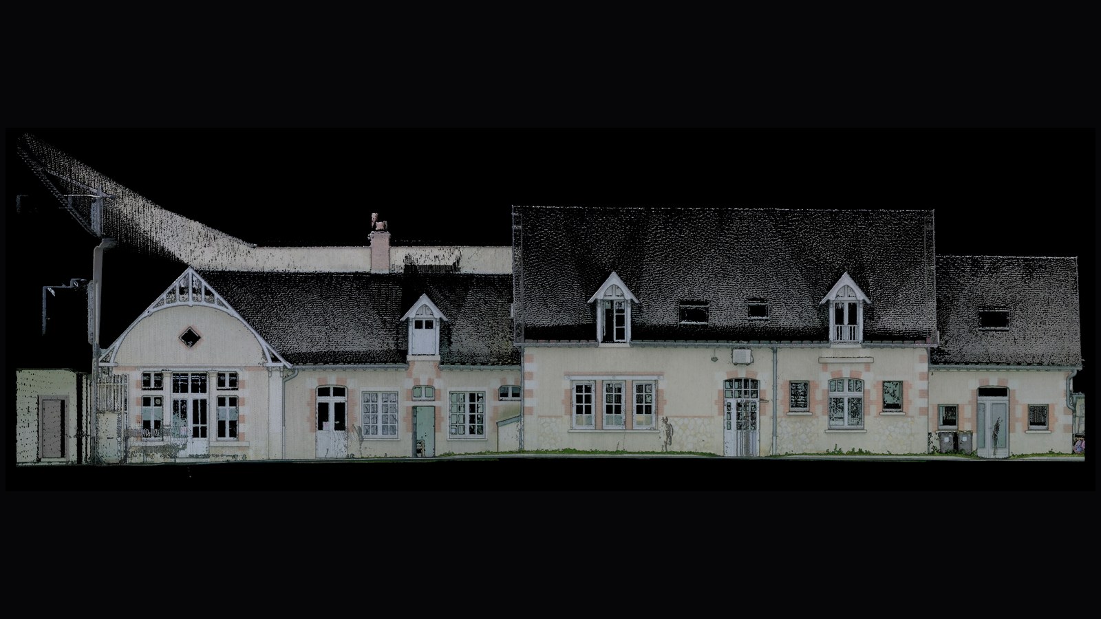Orthophoto redressée de la façade d'un ancien relais de poste.